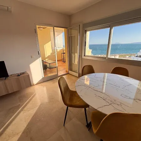 Seafront Paradise Port דירה