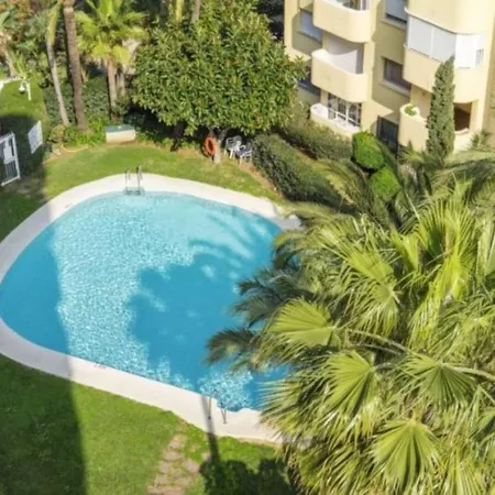 아파트 Seafront Paradise Port 에스테포나