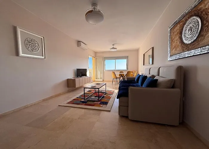 Seafront Paradise Port 에스테포나